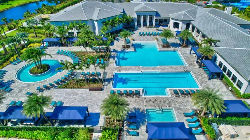 clubhouse at Valencia Boynton Beach