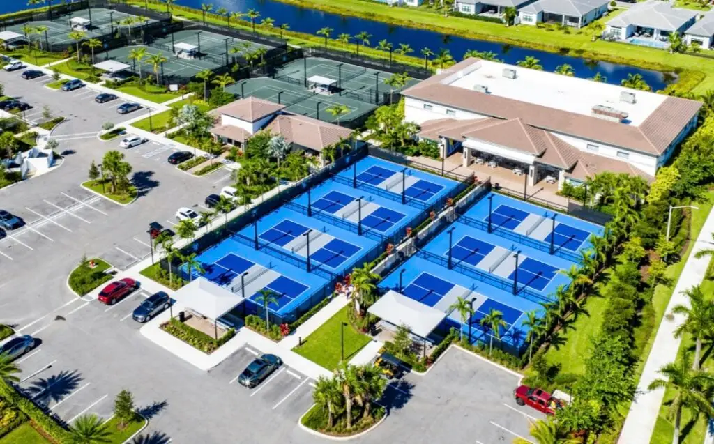 <img source='pic.gif' alt='Valencia homes for sale Boynton beach Florida' />